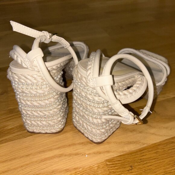 Dolce Vita Agnes Pearl Platform Sandals - Picture 3 of 3